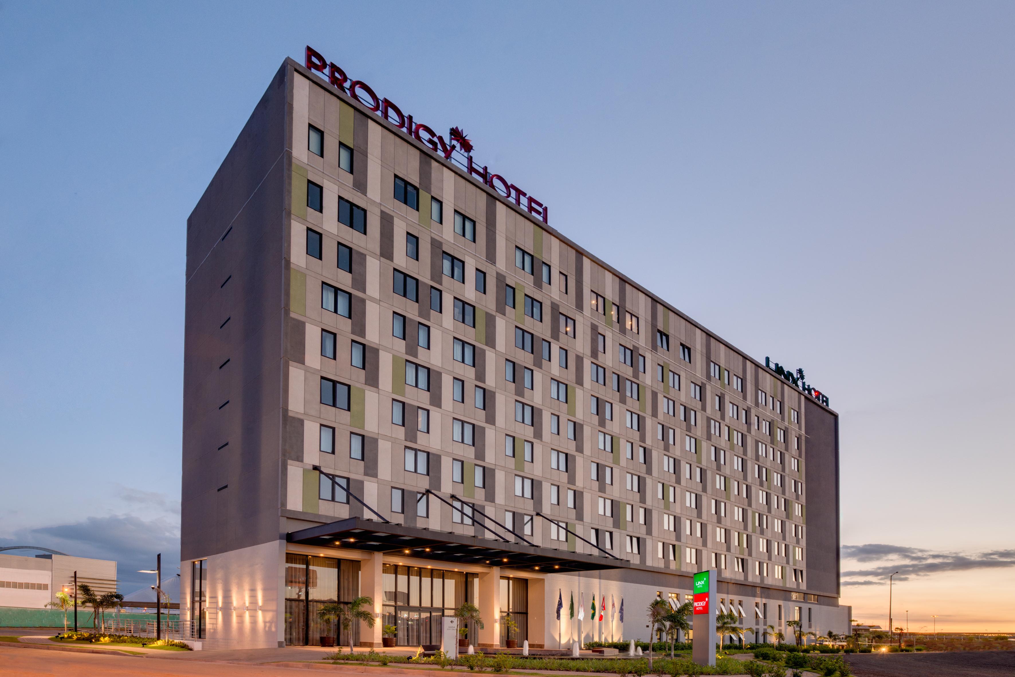 Linx Confins Hotel Eksteriør billede