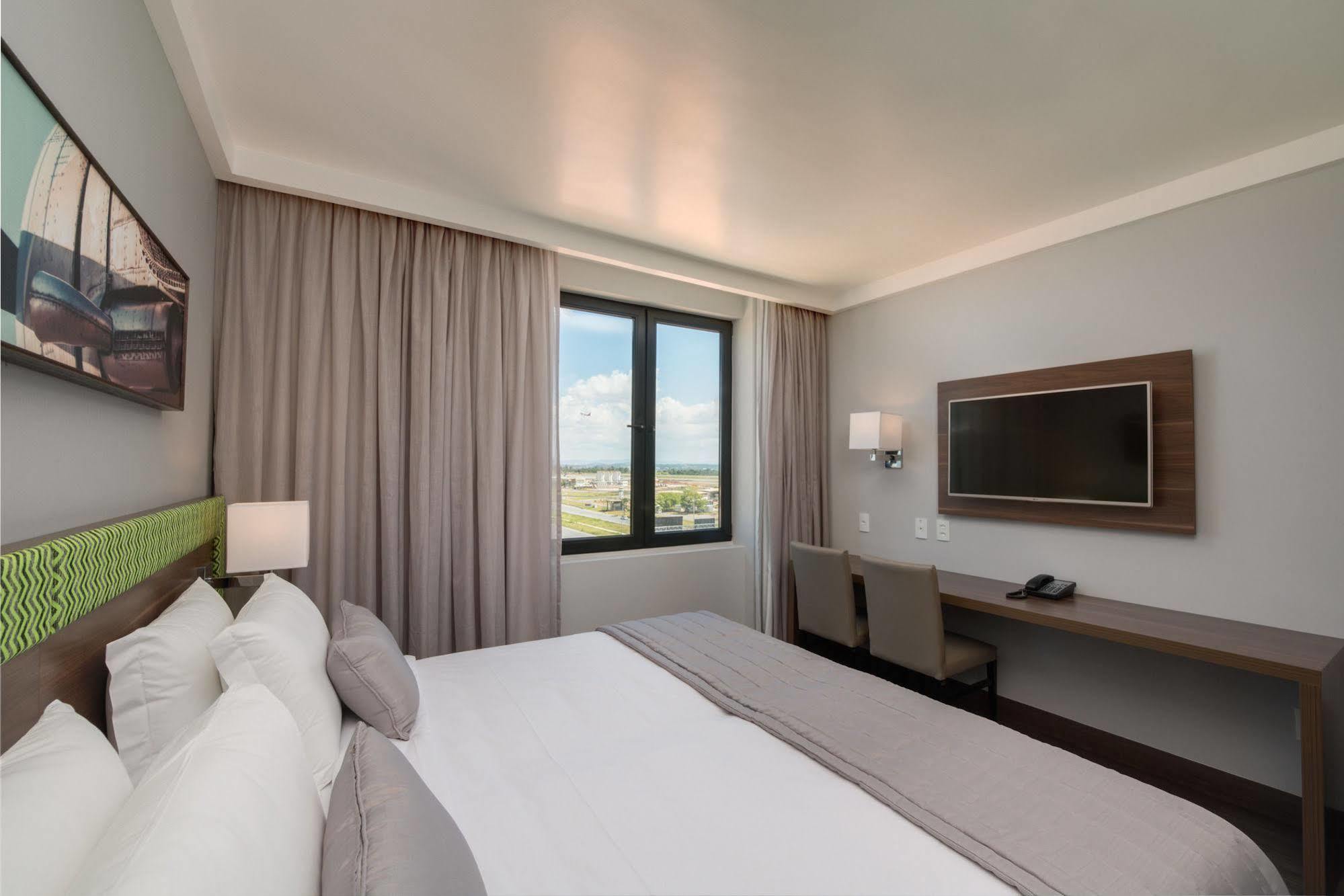 Linx Confins Hotel Eksteriør billede